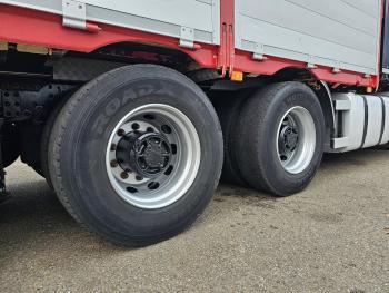 Volvo FH 540 / 8x4*4 / HIAB 548E-9 CRANE/KRAN / WINCH